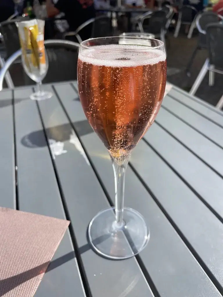 Sarah Saliba_Le 20_Bléré_review