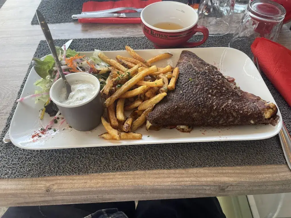 Sam Bruins_La Sarrazine_Bléré_review