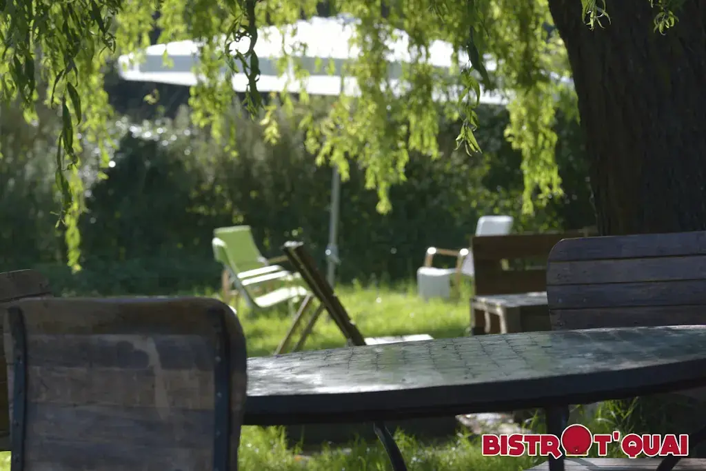 le Bistrot'Quai Restaurant in Civray-de-Touraine