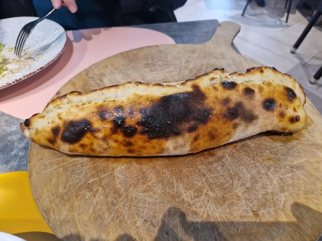 Andy Lane_Pizzeria el Calzone_Bléré_review