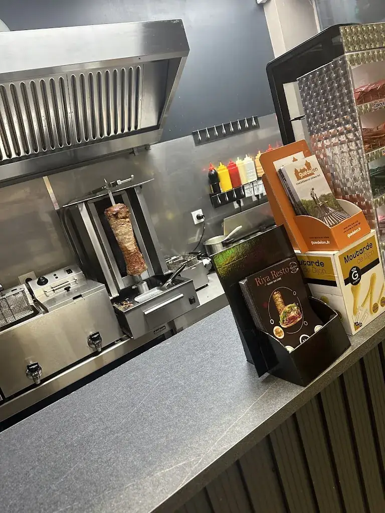 Malaga_Riya Supérette et Resto_Bonny-sur-Loire_review