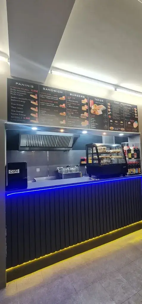 Riya Supérette et Resto_Bonny-sur-Loire_slider_image_2