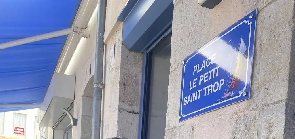 JULIE ROBERTS_Le Petit Saint Trop_Briare_review