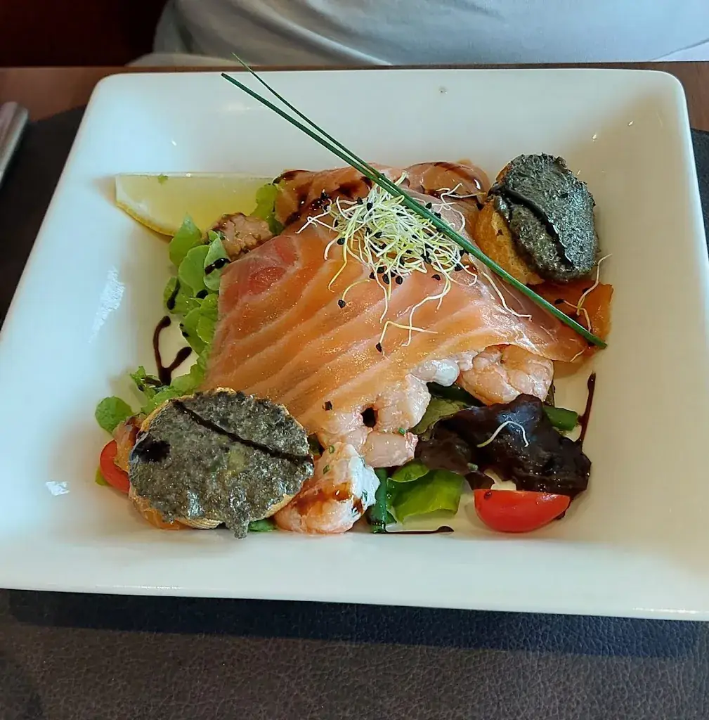 Le Petit Saint Trop_Briare_slider_image_3