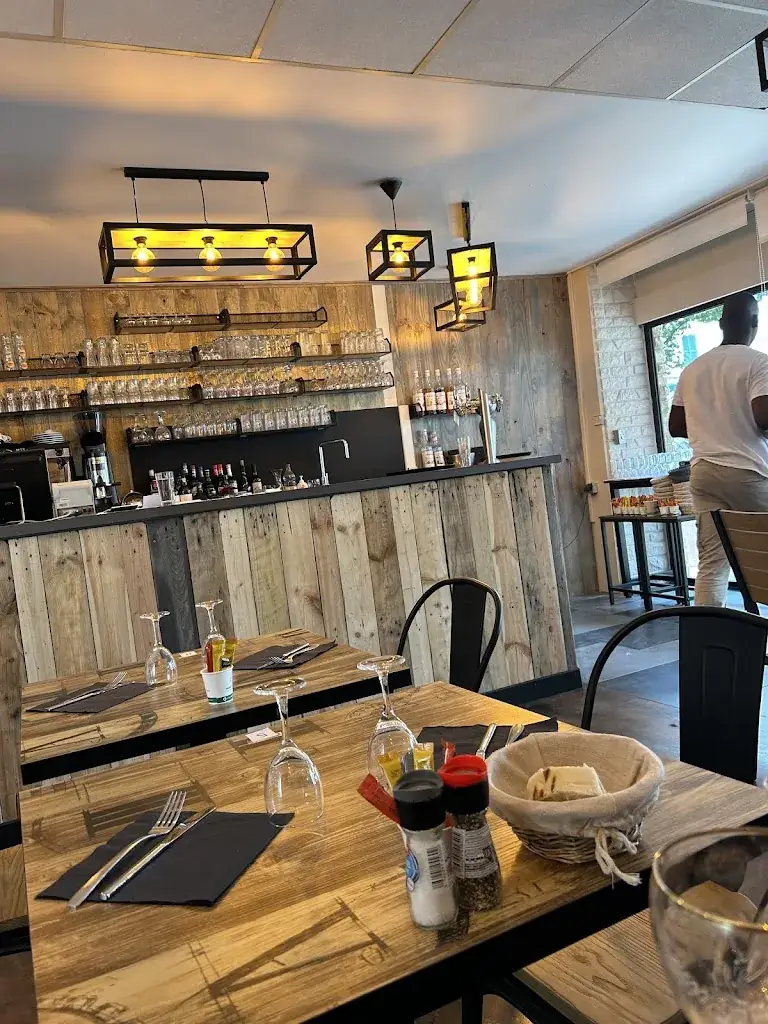 Chez Arthur_Bonny-sur-Loire_slider_image_2