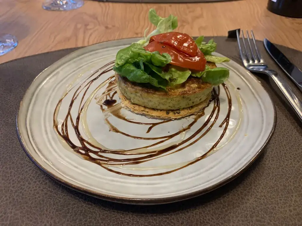 Samuel Perrella_L'HYDROPATHE_Briare_review