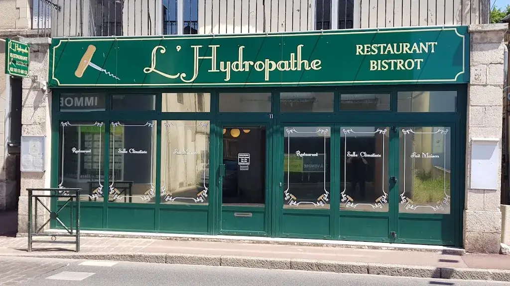 L'HYDROPATHE restaurant in Briare