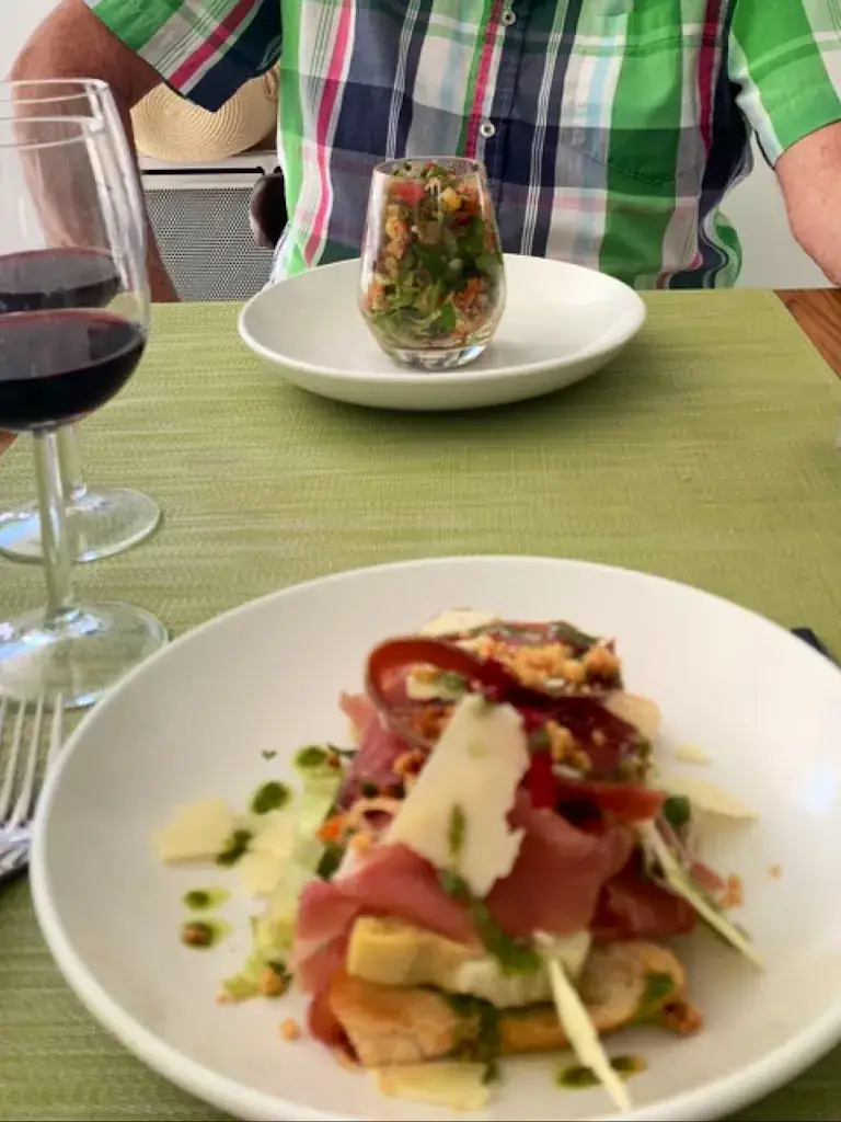 Suzanne Novak_Le Clos des Aromes_Briare_review