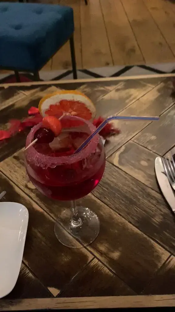 La Mère Poule_Bourges_slider_image_2