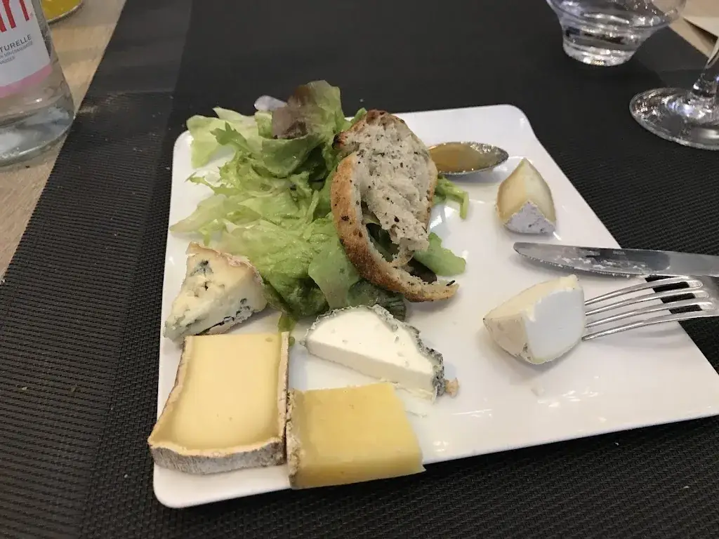 Lars Helge_Les Petits Plats du Bourbon_Bourges_review