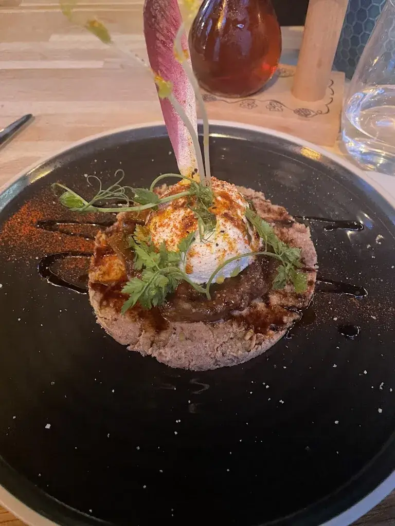 Daniel Son_Au Rez de Chaussee_Bourges_review