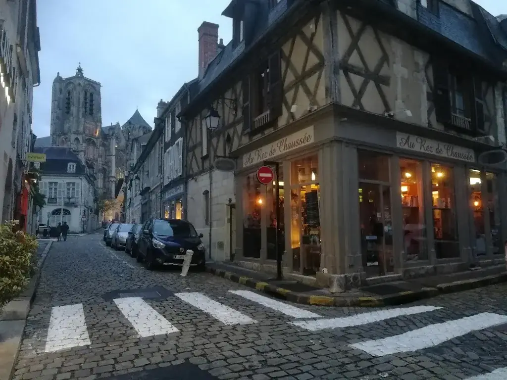 Angie Oldbury_Au Rez de Chaussee_Bourges_review