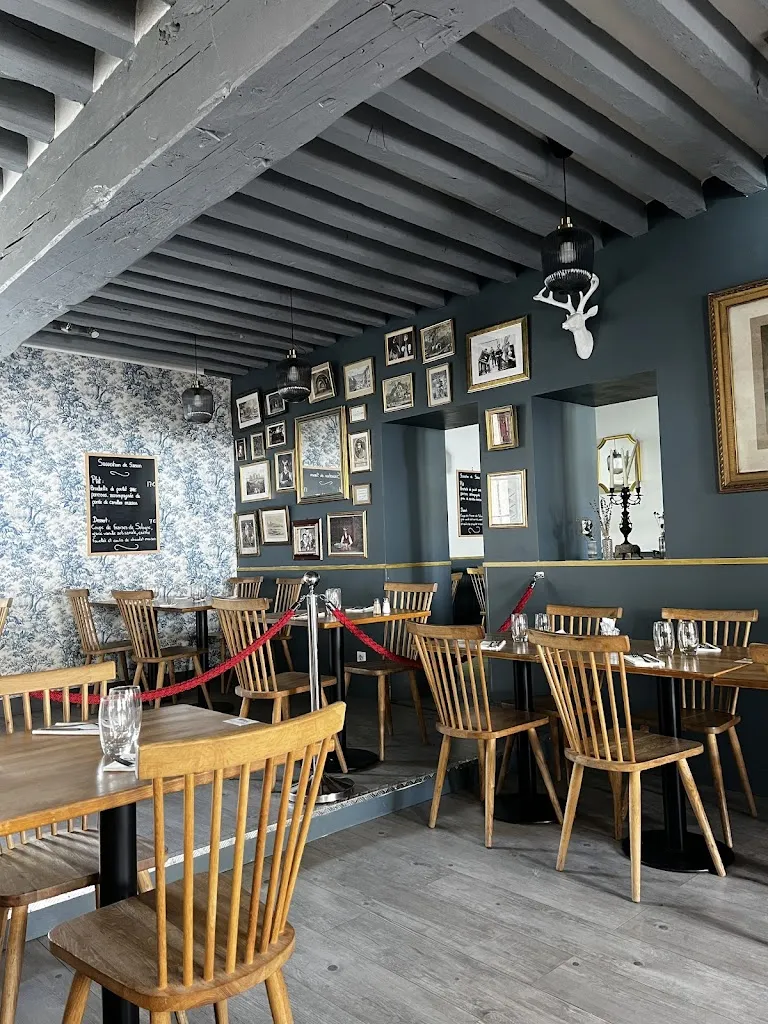 Natalia Filvarova_La Cave des Rois_Chambord_review