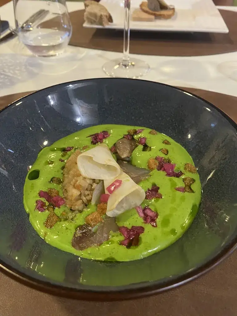 Denise Drew_Domus Restaurant_Mont-près-Chambord_reseña