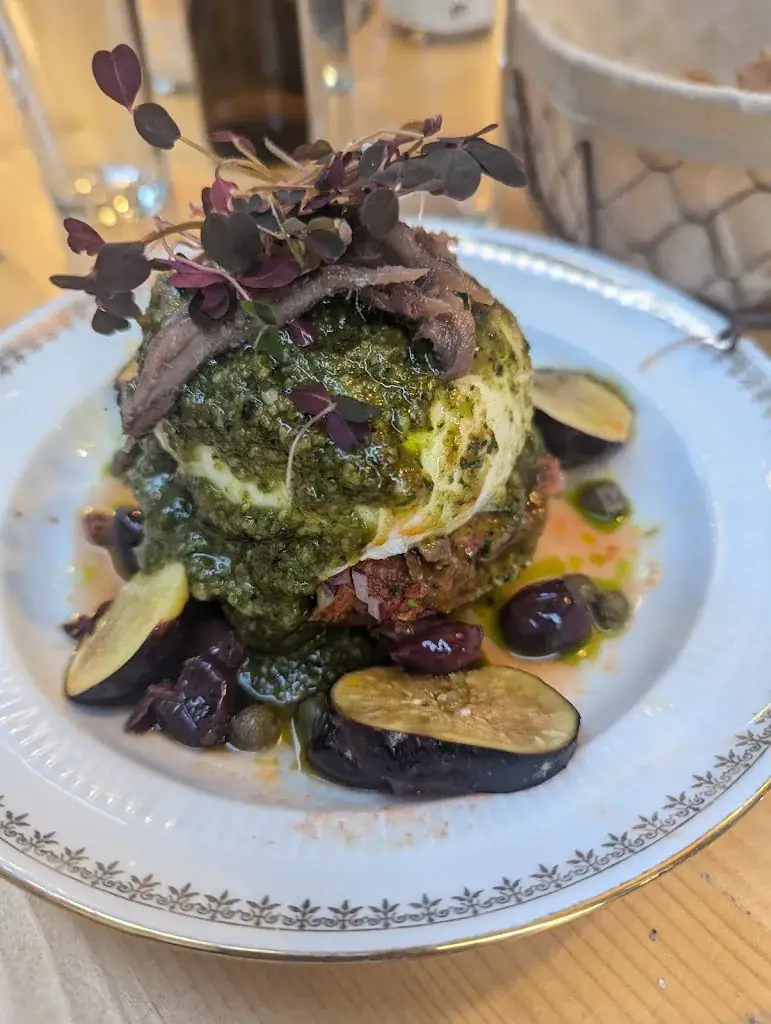 Olivier Nguyen_plumes et cassolettes_Bourg-Saint-Maurice_review