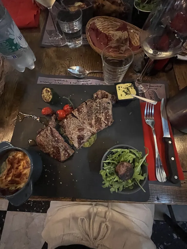 Liselotte Siebers_Restaurant la rôtisserie des moines_Beaugency_review