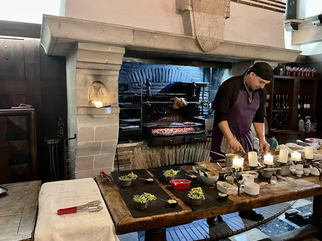 Restaurant la rôtisserie des moines_Beaugency_slider_image_3