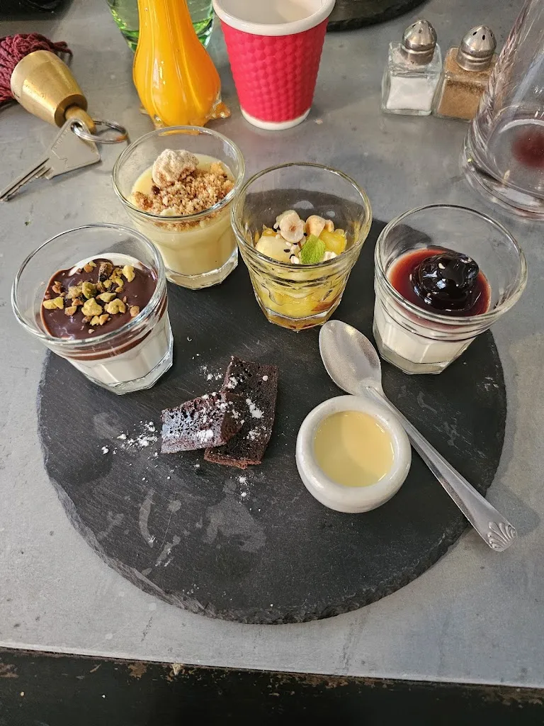 Menu_Restaurant Les Pieds sous la Table d'Adeline_Beaugency_image_8