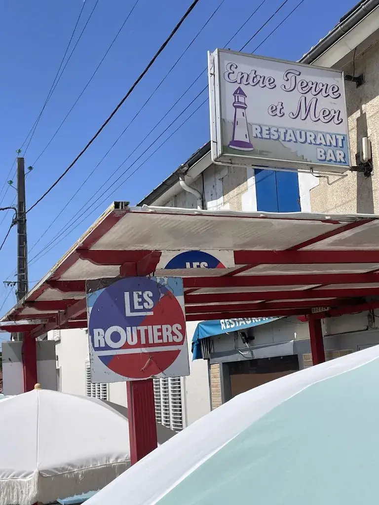 Christophe Amos_Between Earth and sea_Tavers_review