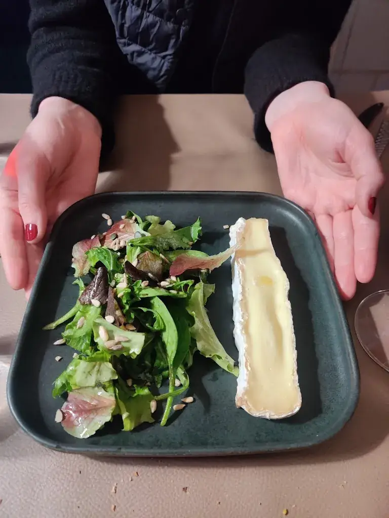 Federico D'Urzo_À la maison_Meung-sur-Loire_review