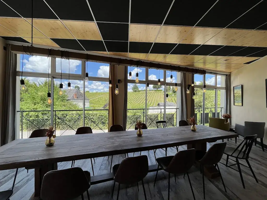 Frank Finding_Au Local_Chinon_review