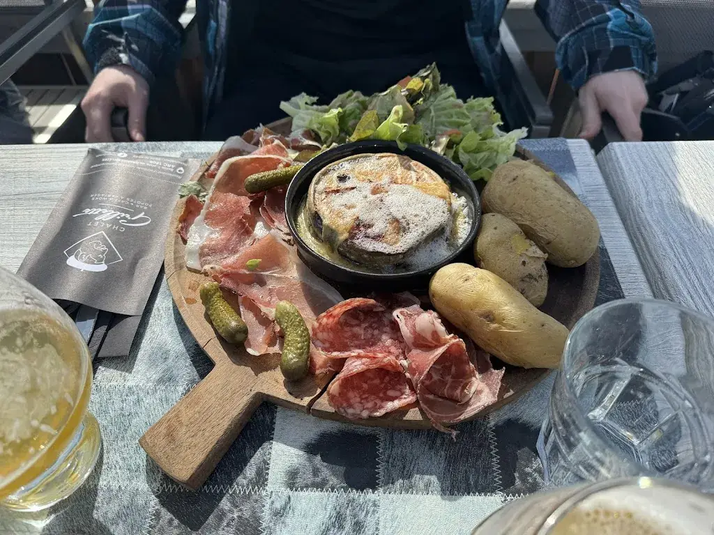 Marton Szabo_Chalet Grillette_Bourg-Saint-Maurice_review