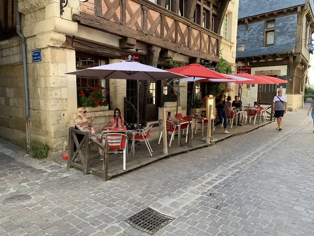 Lawrence T_Restaurant La Maison Rouge Chinon_Chinon_review