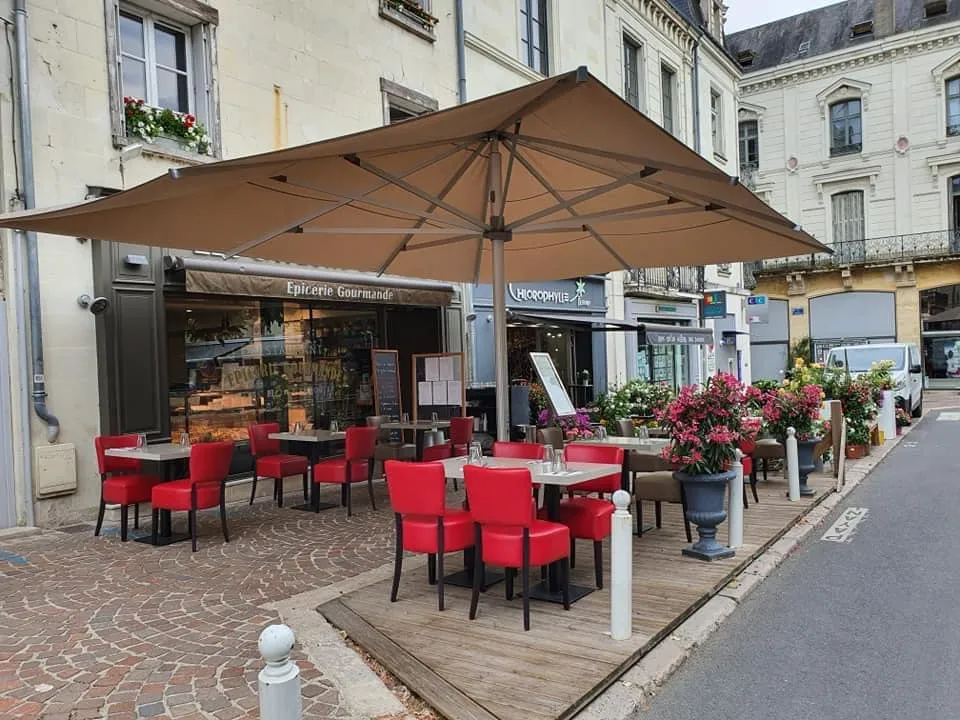 Les Saveurs d'Italie restaurant in Chinon
