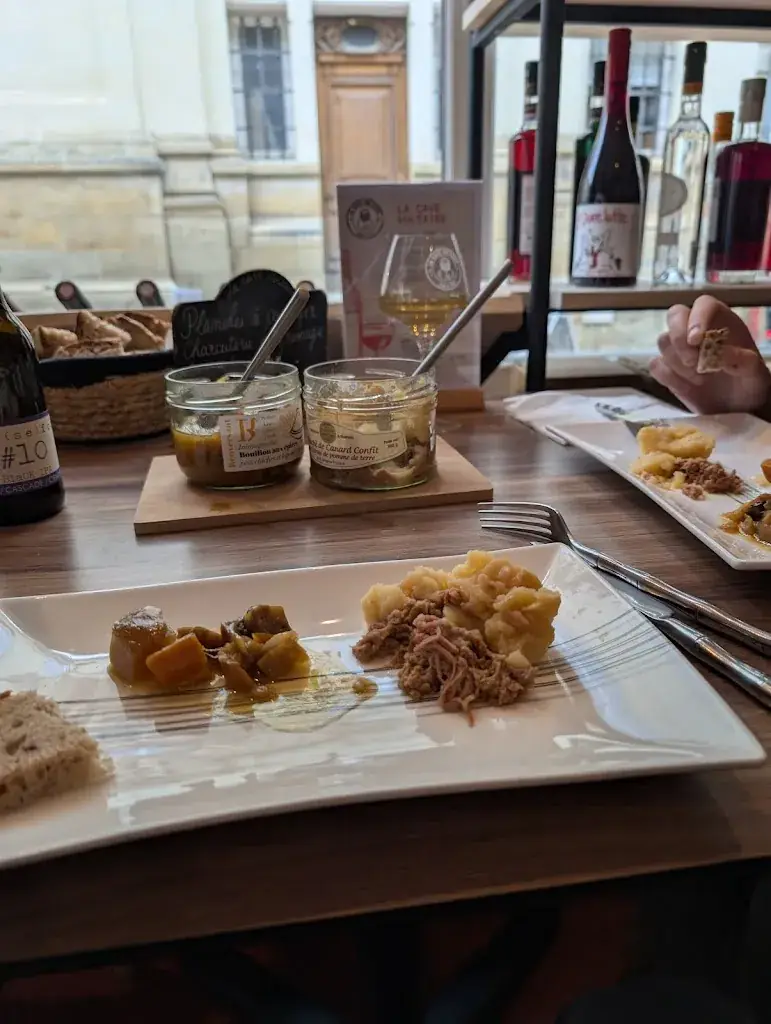 thomas de jong_La Cave Voltaire_Chinon_review