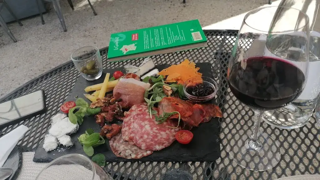 Marjorie P_Cave des Silènes_Chinon_review