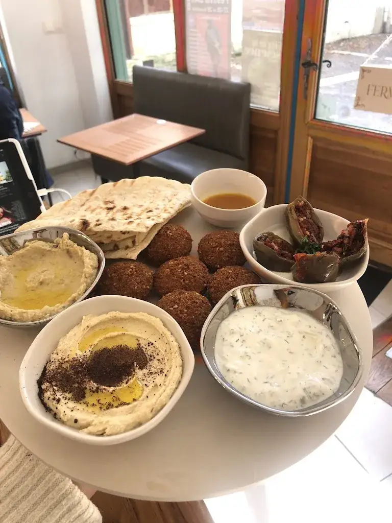 SUZANI_Chinon_slider_image_2