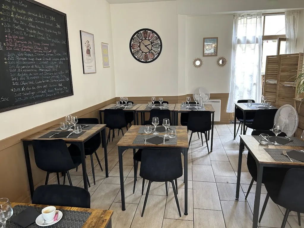 Bistrot les tanins Restaurant in Chinon