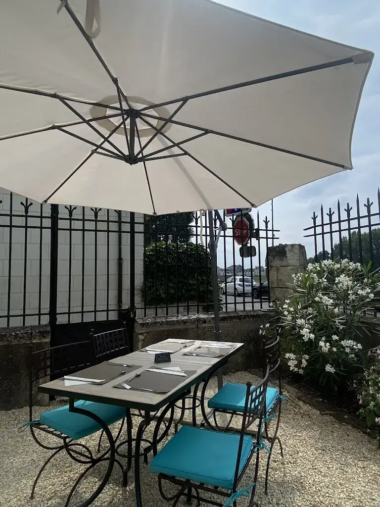 GEORGIA_Chinon_slider_image_1