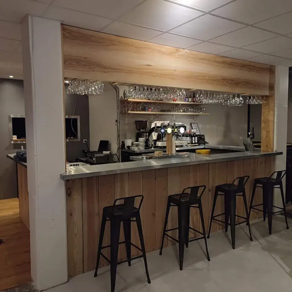 L'entre 2 restaurant in Candé-sur-Beuvron