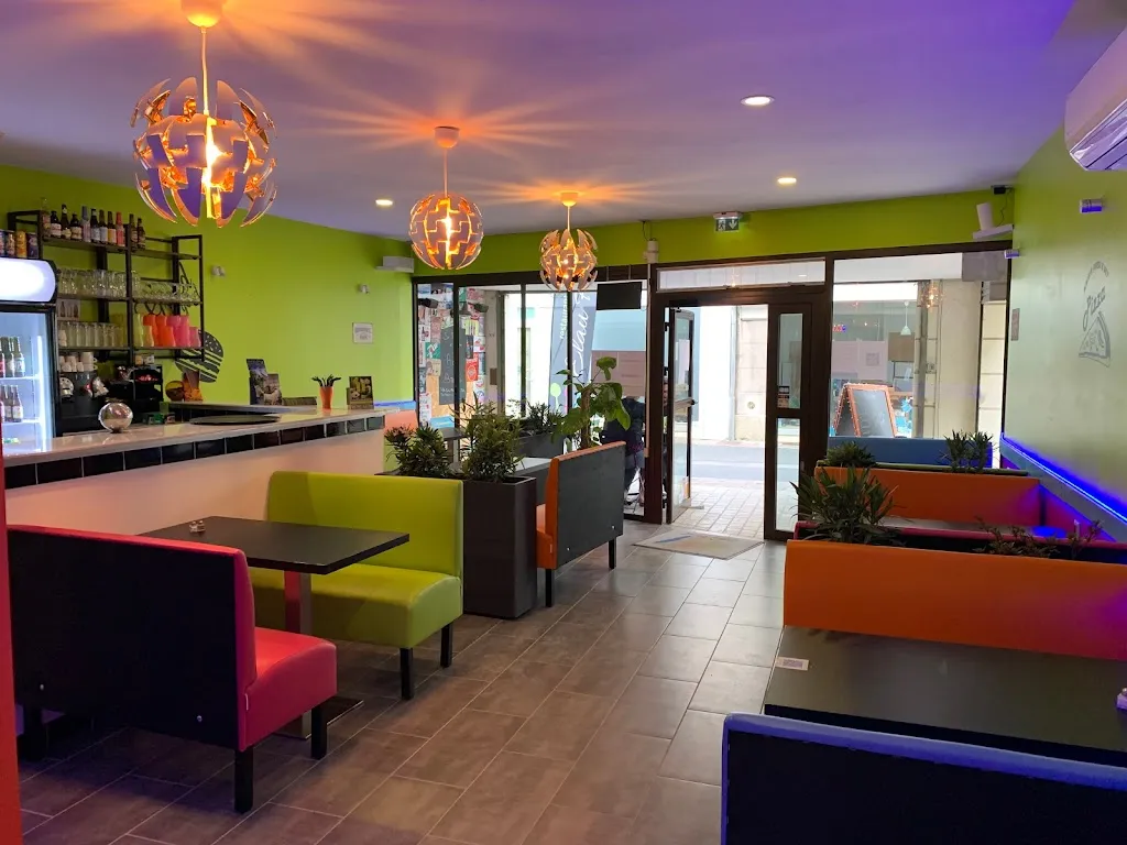 Brasserie Elau restaurant in Bourgueil