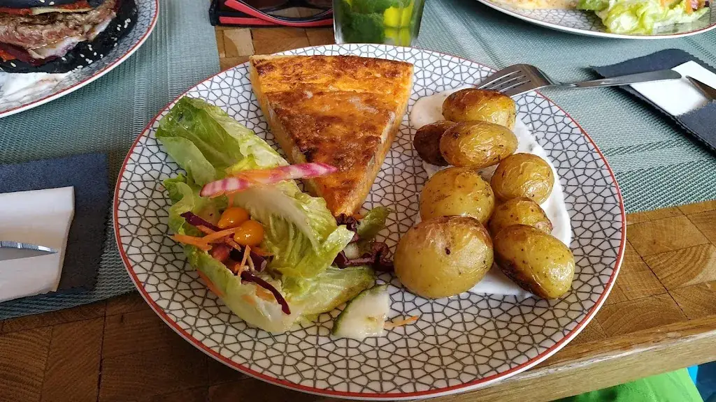 Wood Bear Café_Bourg-Saint-Maurice_slider_image_2