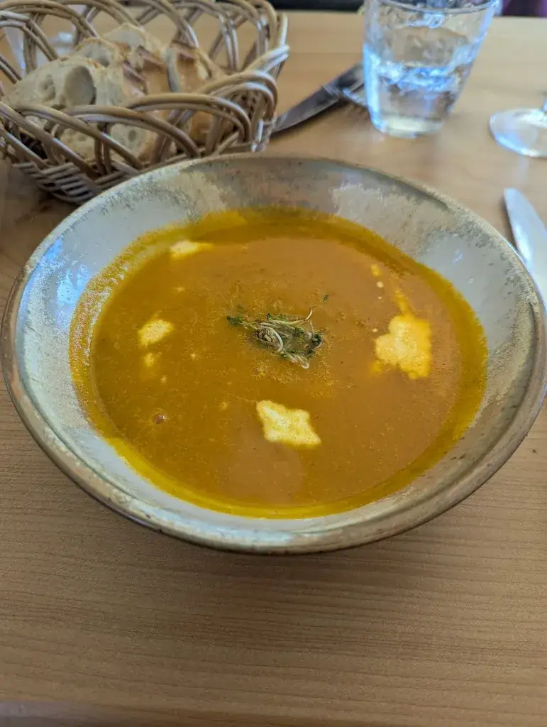 Kyle Britt _Nuances - Restaurant en bord de Loire_Chapelle-sur-Loire_review