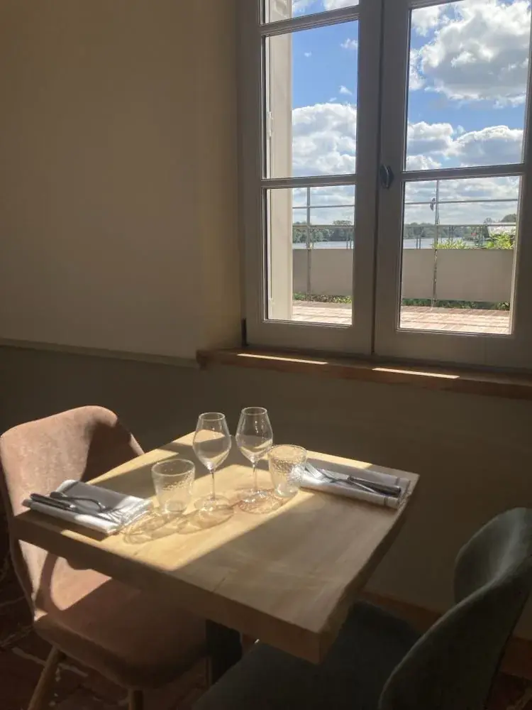 Nuances - Restaurant en bord de Loire restaurant in Chapelle-sur-Loire