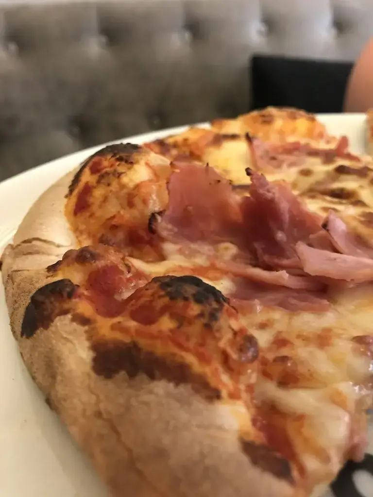 La grange à pizza_Brou_slider_image_2