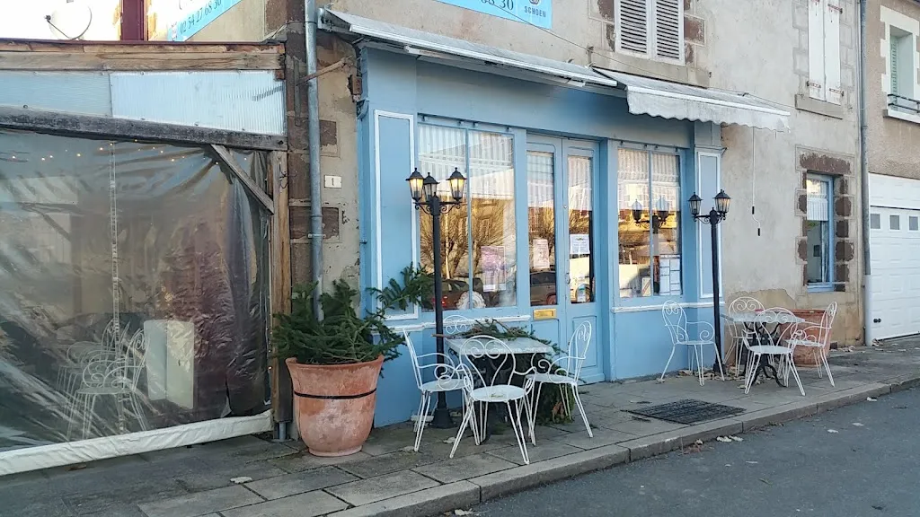 la cave de la reine restaurant in Chaillac