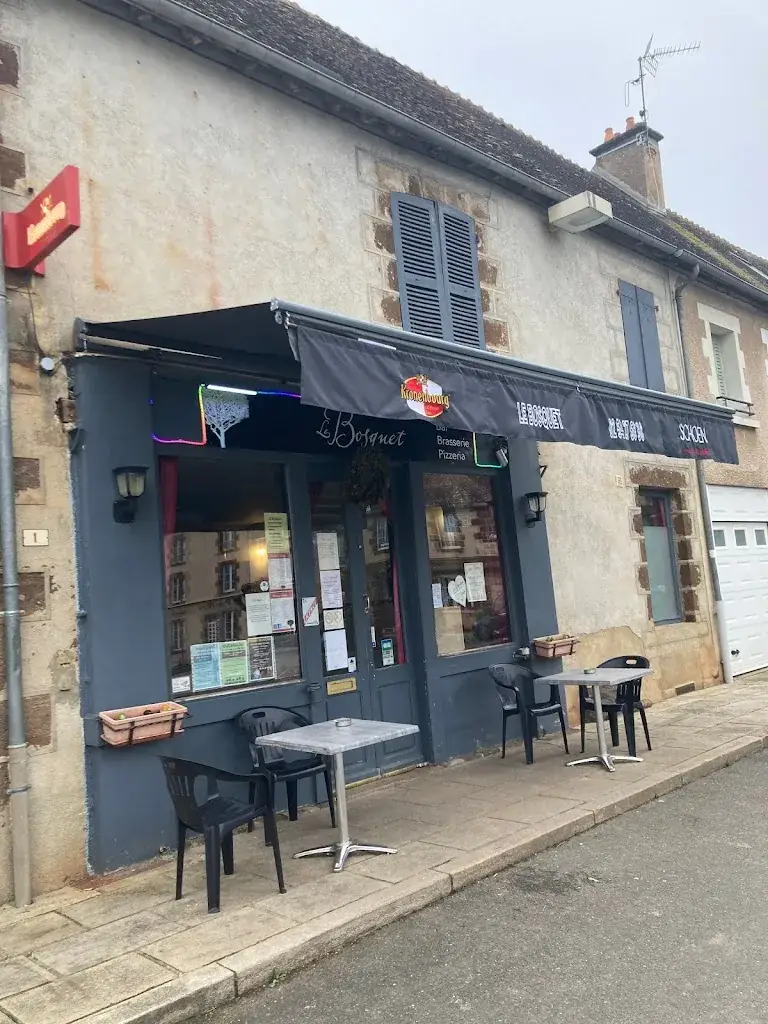 LE BOSQUET restaurant in Chaillac