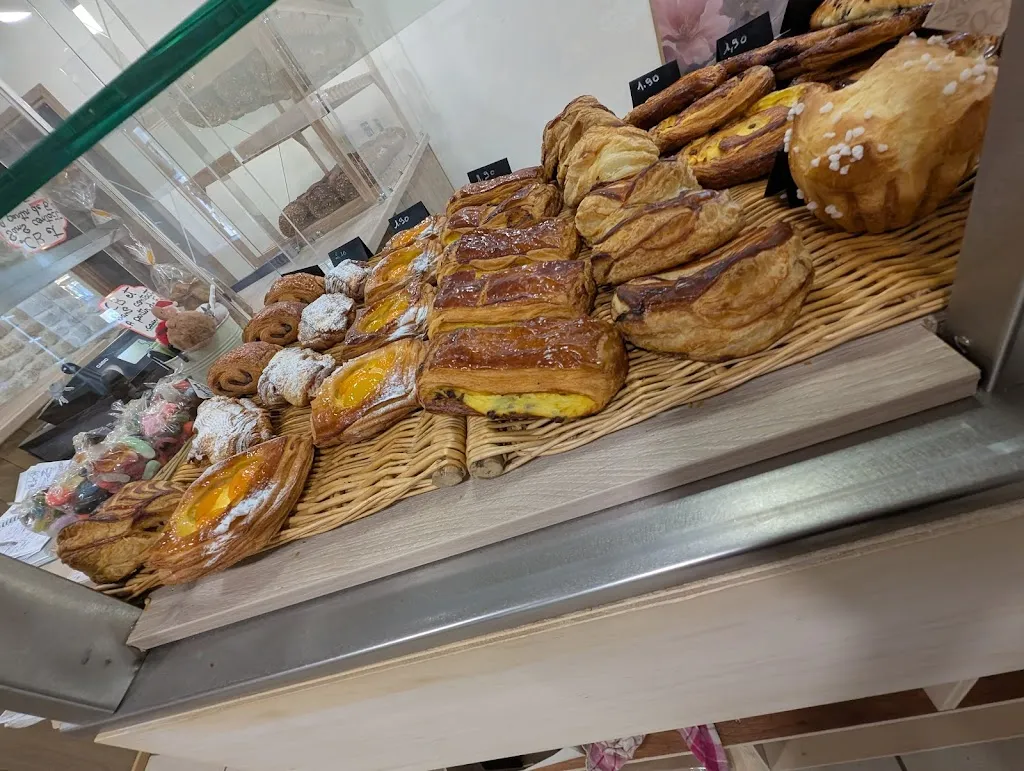 Aux Delices de Caroline restaurant in Chabris