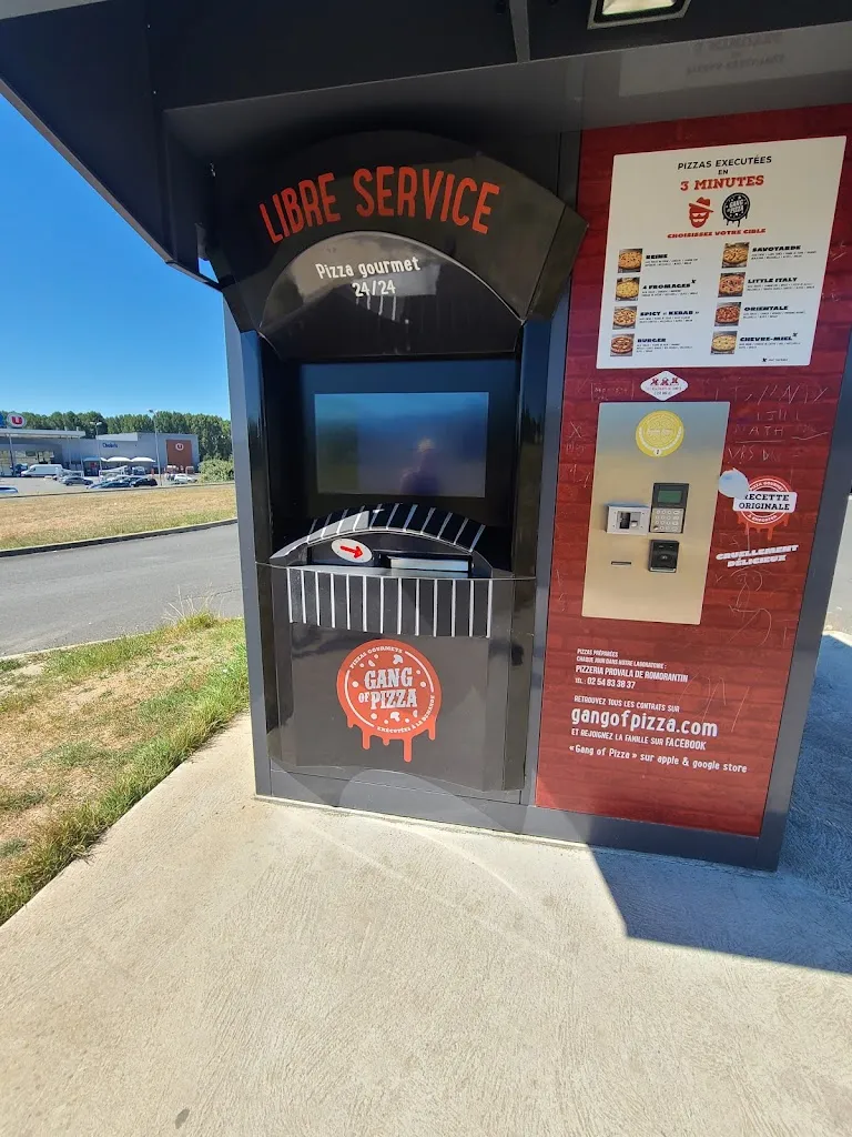 Gang Of Pizza_Chabris_slider_image_3