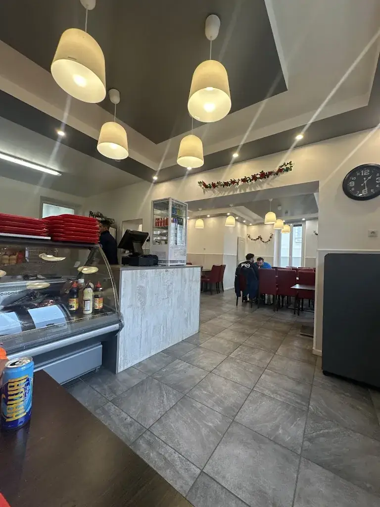 Hosni Errami_Snack Burger_Chabris_review