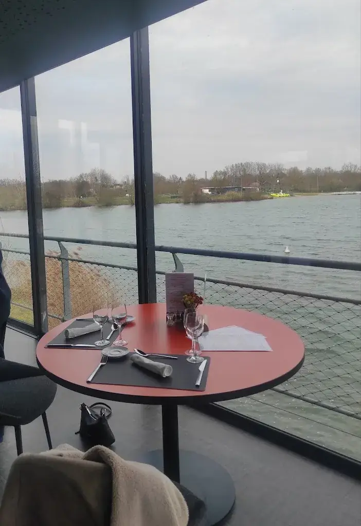 Florence MARIANNE_Restaurant sur le Lac_Châlette-sur-Loing_review