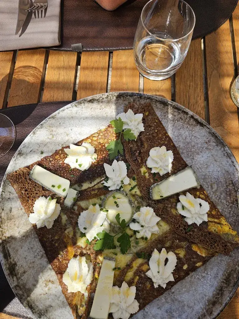 Guillaume BENEY_Les petits tabliers_Buzançais_review