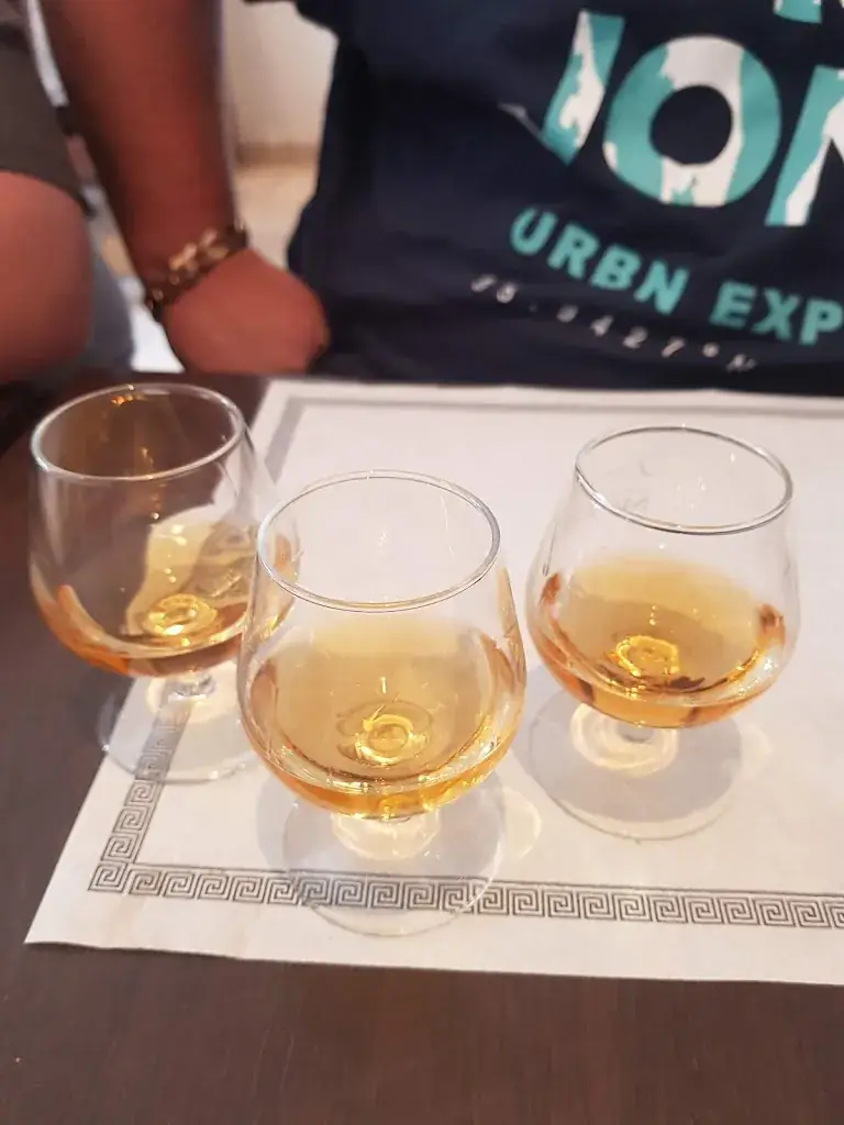 Mick Matthews_Le Comptoir de l’Amitié_Saint-Genou_review