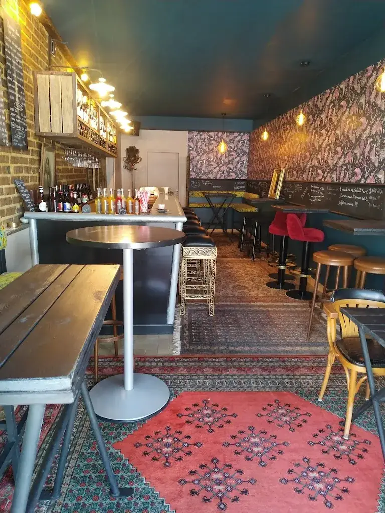 Vintage_Château-Renault_slider_image_3