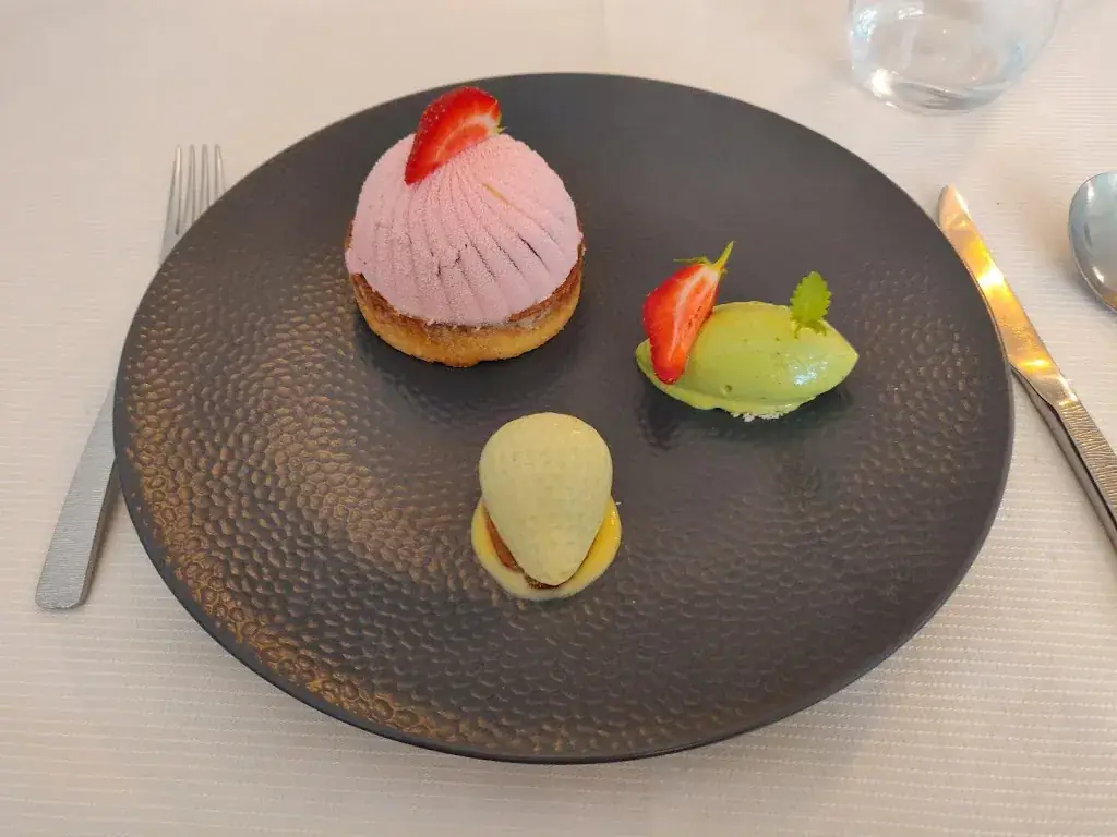 Ojas Chaudhari_L'Hibiscus_Orléans_review