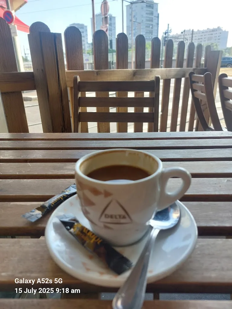 Laura Jane Wells_Le Pari's_Orléans_review